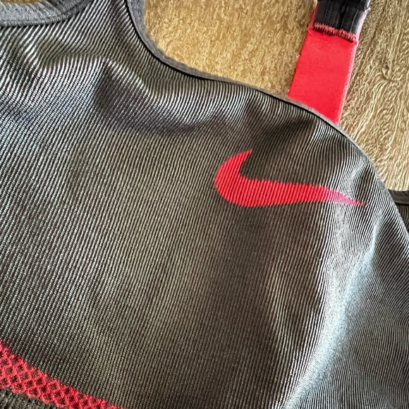 Girls Nike sports bra - Picture 5 of 5